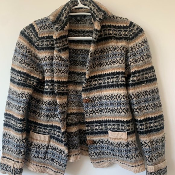 Banana Republic lambs wool winter cardigan - Picture 2 of 7